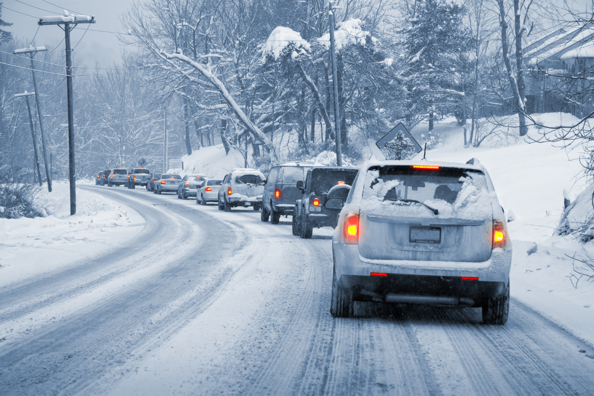 5 Holiday Driving Tips to Keep You and Your Family Safe 